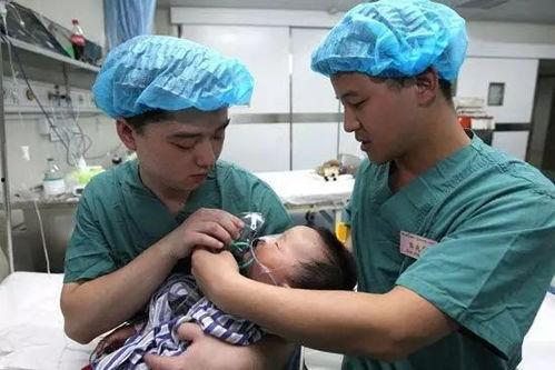 男护士吃瓜,揭秘护理界的趣味瞬间