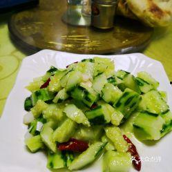 黄焖瓜吃瓜,夏日消暑美食，轻松一焖，美味尽享